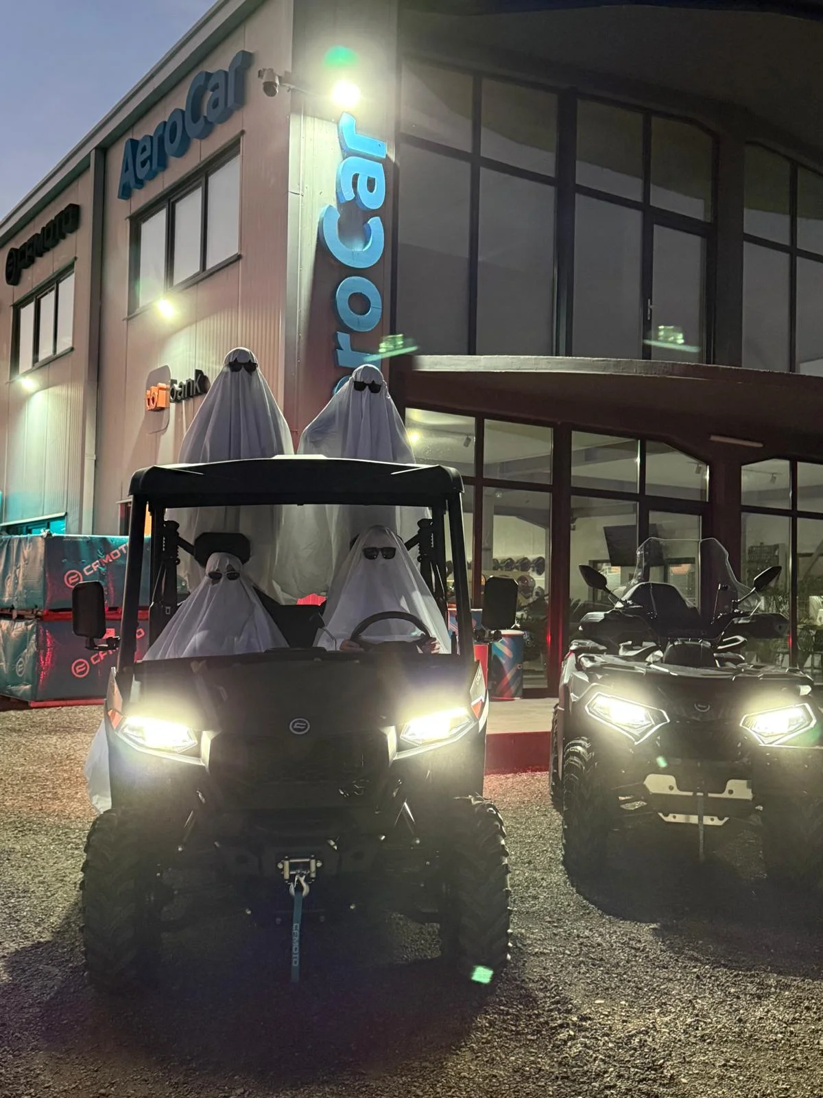 Showroom AeroCar Bacău 5