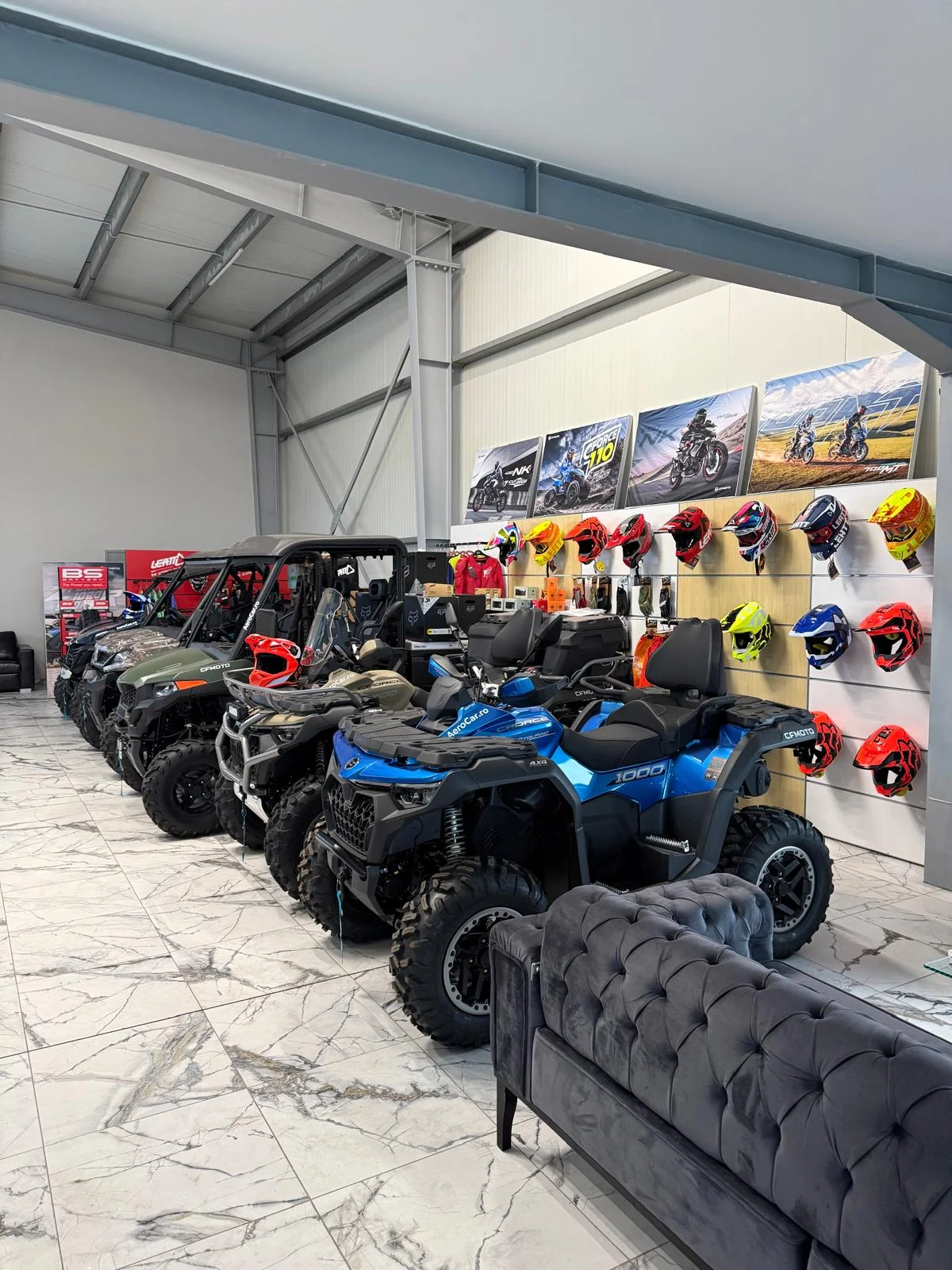 Showroom AeroCar Bacău 8